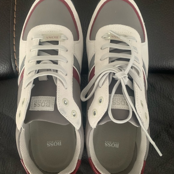 Hugo boss man sneakers. Brand new size 6. Come with box and receipt - Picture 2 of 3